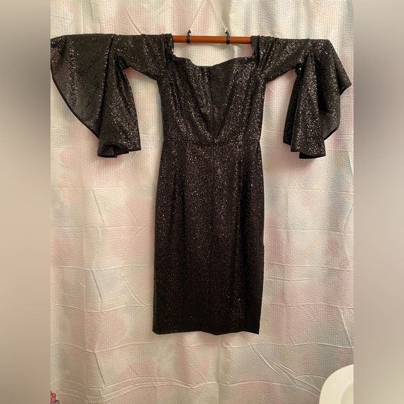 MILLY Sequin Midi Dress w/ Bell Sleeve & Side Slit (SAMPLE SIZE 2/4) - Picture 4 of 10